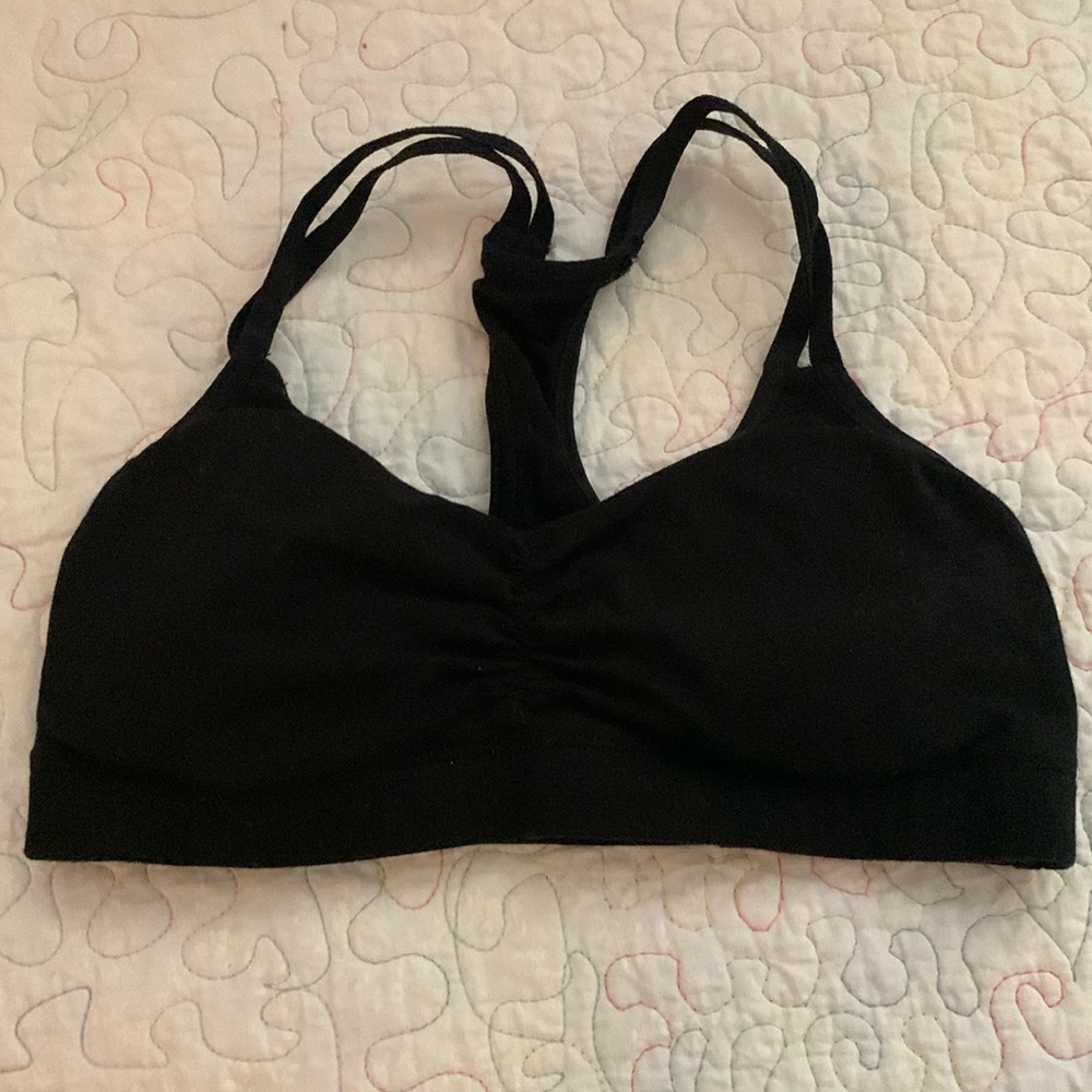 FRUIT OF THE LOOM NWOT(never worn) BLACK “T “ BACK BRA SZ 32 REMOVABLE PADS
